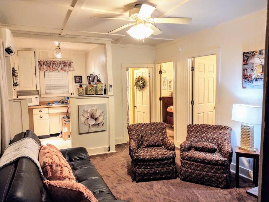 הוט ספרינגס #05 - Lakefront Two Bedroom Cottage- Pet Friendly מראה חיצוני תמונה